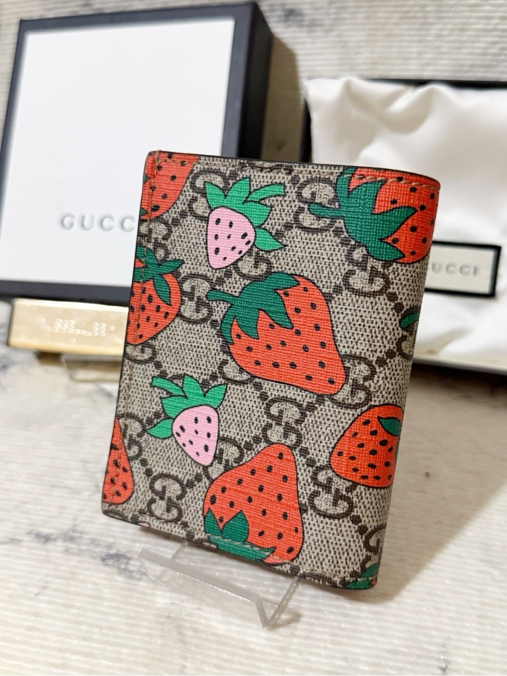 Gucci GG Supreme Strawberry Print Card Case Wallet with COA - Picture 15 of 17
